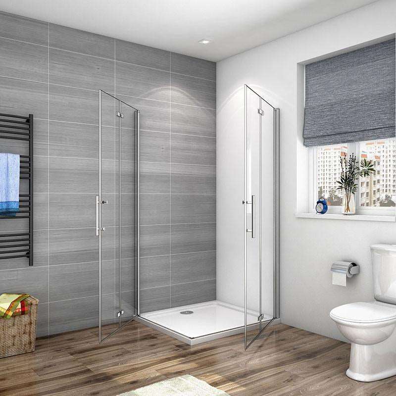 Sprchový kút 80x80 cm so štvorcovým dizajnom, zalamovacími dverami, čírym 6mm NANO sklom a chrómovým povrchom, ideálny pre moderné kúpeľne.