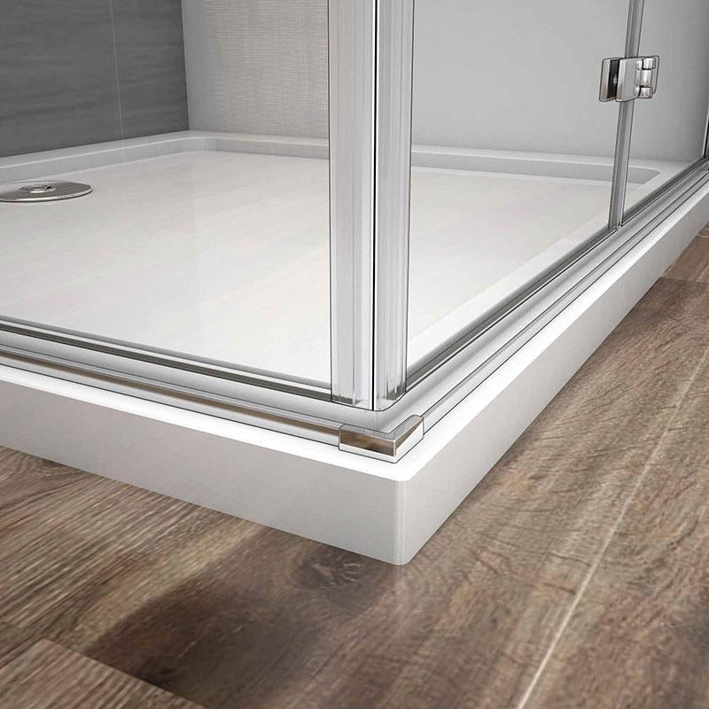 Sprchový kút 80x80 cm so štvorcovým dizajnom, zalamovacími dverami, čírym 6mm NANO sklom a chrómovým povrchom, ideálny pre moderné kúpeľne.